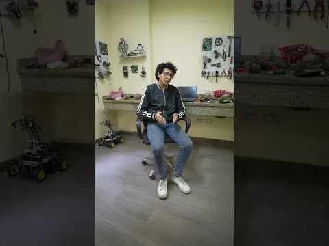شاب مصري صنع اكبر روبوت في مصر