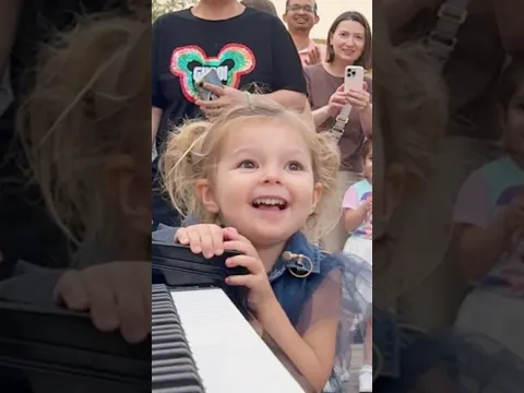 This 3 year old SINGER shocked EVERYONE 🥹