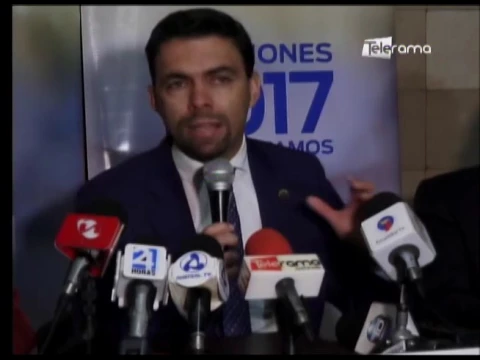 Asambleísta electos del Azuay reciben credenciales