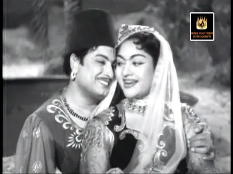 Bulbul Paarvaiyile - YouTube