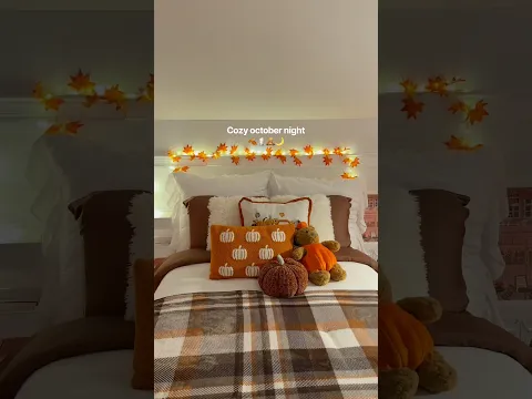 Spend a cozy october night with me🍂🕯️ #nightroutine #fall #fallvibes #cozyfall #cozynights #cozy