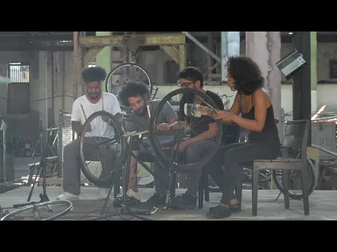 BICYCLE ISLAND (A DONDE NOS LLEVA) Trailer