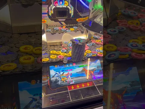 Anh Su Hào đẩy ngã chồng xu ở khu game siêu thị 🪙🎮🥰 #shorts
