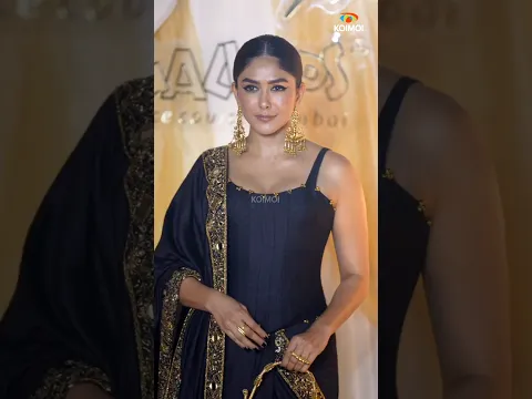 Haaye! Mrunal Thakur glows like a Goddess in black ensemble πβ¨οΈ