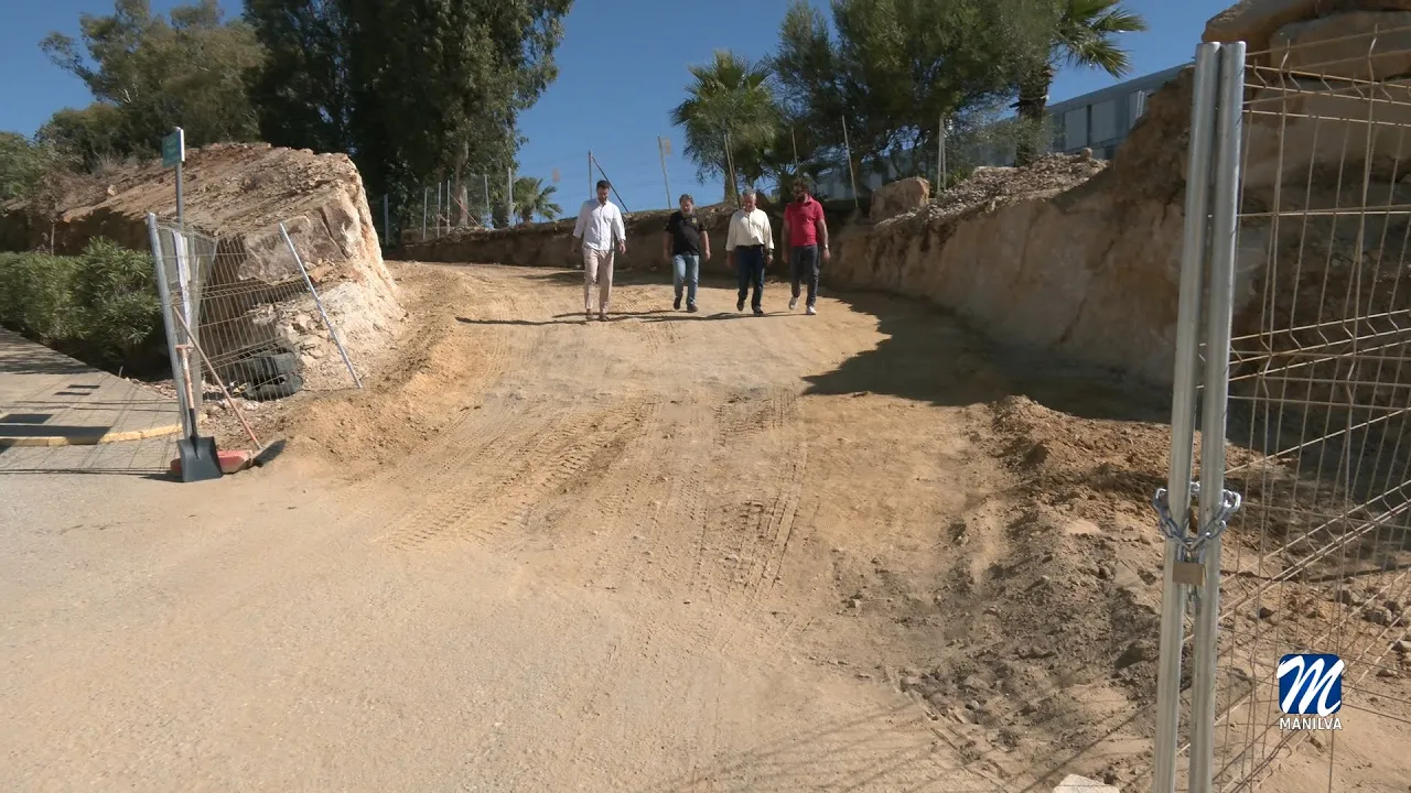 Continúan los trabajos del vial de Bahía de las Rocas