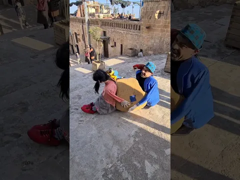 papağanlar ile küçük adamlar geziyor! #parrot #puppet #show #mardin