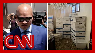 Download Hear what Trump aide claimed were in Mar-a-Lago boxes that contained classified docs MP3