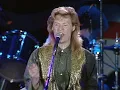 Daryl Hall with Billy Joel and Bonnie Raitt - Everytime You Go Away (Live at Farm Aid 1985)