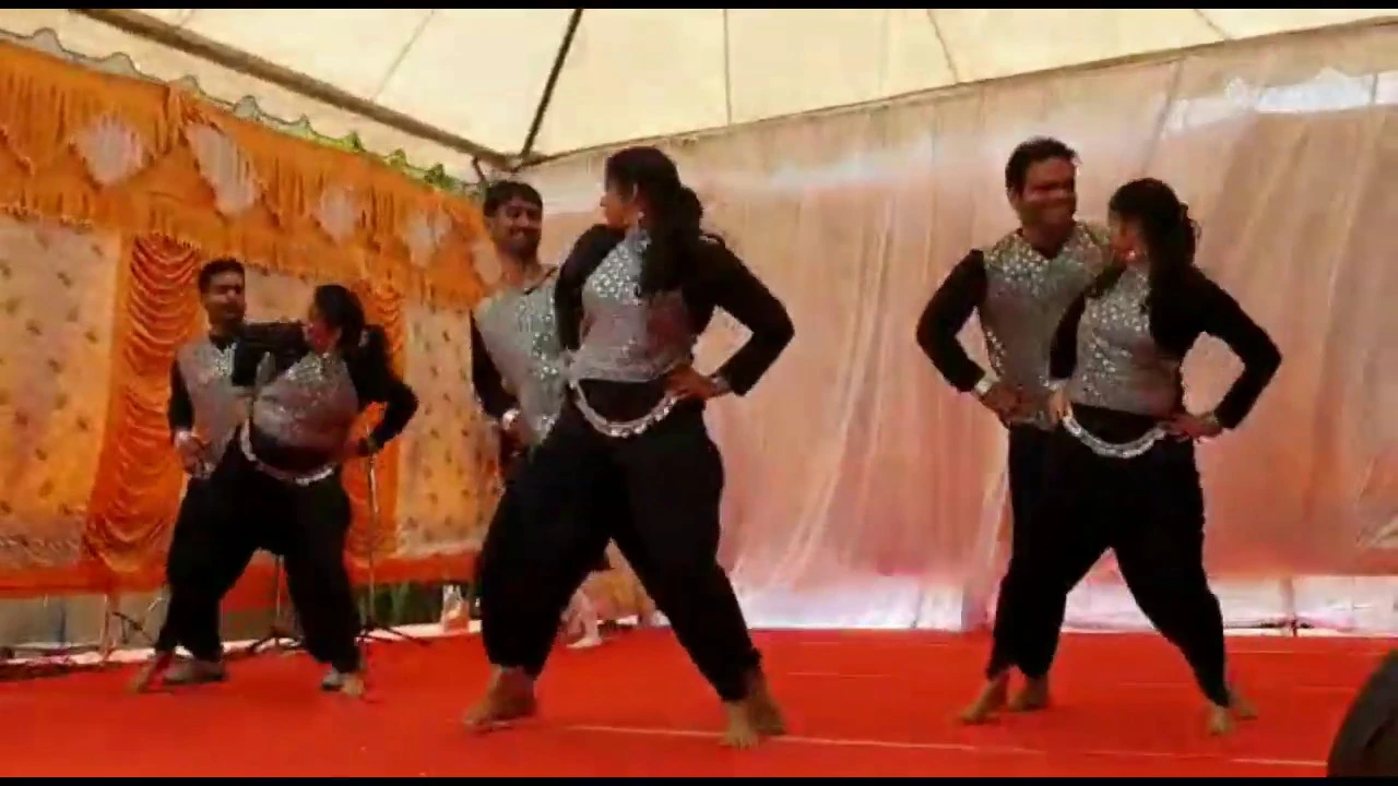 Oru Madhurakkinavin | Teja Bhai & Family | Vijay Yesudas | Shaan Rahman | Group Couple Dance Oru Madhurakkinavin | Teja Bhai & Family | Vijay Yesudas | Shaan Rahman | Group Couple Dance