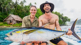 GIANT TUNA CATCH & COOK (14 Days on Tropical Island)