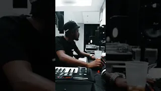 kabza de small live in the studio making new music
