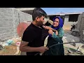 The husband's anger: when he forces Zahra Ravani to wash the blanket.