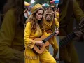 Download Lagu Viral Monyet Main Gitar Bersama Wanita Cantik Di Jalan Rusia