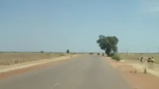 الليل مساهر بينا والهم مقسم فينا  الليل مساهر بينا والهم مقسم فينا