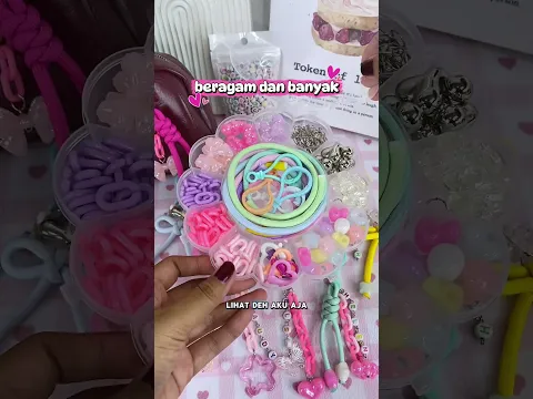 Lagi gabut dirumah?Coba meronce pakai DIY set aja🥰✨ #diybagcharm #meronce #diy