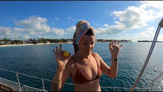 ROUGH Seas crossing the Gulf Stream, boat CRASHES, Captain Ron Style DILEMMA!!! S2:E25