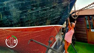 #116 BROKEN ARM and the BLACK PEARL | Sailing SISU Leopard 45 CATAMARAN