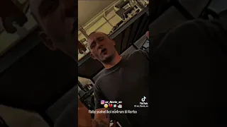 تونسي يغني مع ايطالي على الحرقة نشق البحر وانا حارق لو حتى نموت وانا غارق  تونسي يغني مع ايطالي على الحرقة نشق البحر وانا حارق لو حتى نموت وانا غارق