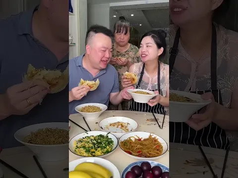 My stupid husband wanted me to eat mustard noodles, so I made him eat it himself