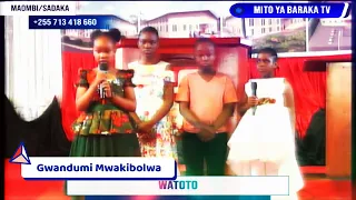 Mtoto Wa Askofu Mwakibolwa Gwandumi Alivyoshika Biblia Kichwani Alivyosoma Live Kwa Kiingereza 