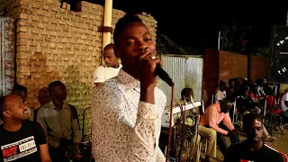 أبو العائلة واب ستة 