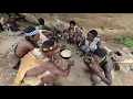Download Lagu See What Hadzabe Tribe Eat For Lunch When No Big Wild Meat || True Hunters Africa