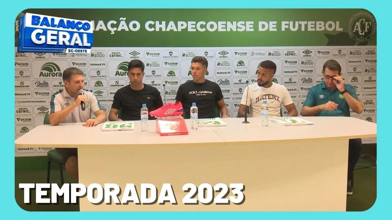 Bruno Nazário, Lucas Bonete e Maxwell são apresentados pela Chapecoense
