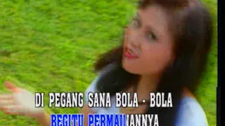 bola bola cinta hesty lestari dangdut left