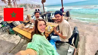 صديقة جديدة في رحلتنا للساحل الشمالى بتاع المغرب 