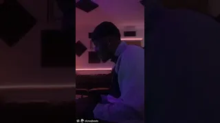 uk producer oluwajbeats on instagram live making a hit 