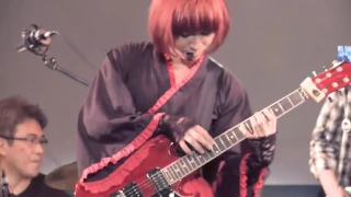 wanita jepang ini kalahkan para master gitar dunia hd