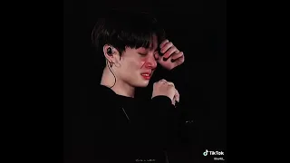 لحضة بكاء فرقة BTS حزين جدا  لحضة بكاء فرقة BTS حزين جدا