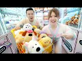 HABISKAN SEMUA BONEKA DI MESIN CAPIT INI!!