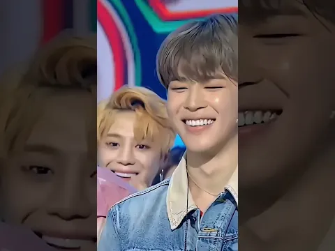 #bts #kpop #btsarmy #roselisa #kpop #ekmotahathighumechala #blackpink #army #2मुखी #btsarmy #twice #