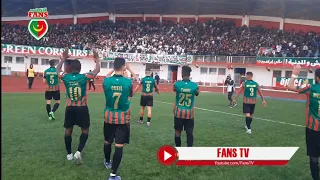 لاعبي المولودية يحيون جمهورهم بعد نهاية مواجهة نادي بارادو          دندنها