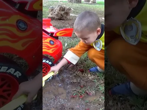 ¡McQueen todavía no puede salir! 🚗