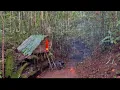 Download Lagu Solo Camping Hujan Deras || Membangun shelter di atas pohon tumbang