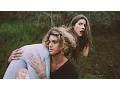 SEXY AMANDA CERNY COUPLES WORKOUT
