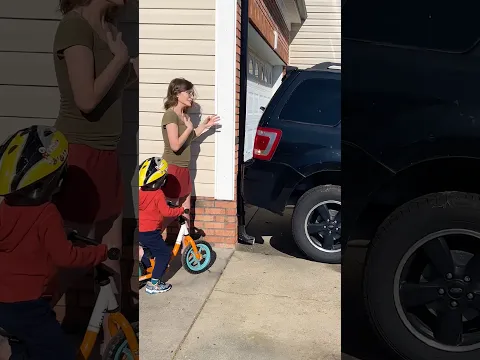 She looked away at the worst moment 😭😂