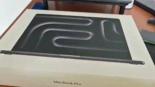 Купил MacBook pro m4 max