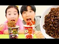 Download Lagu 宝蓝剧院里的面条好吃又好玩