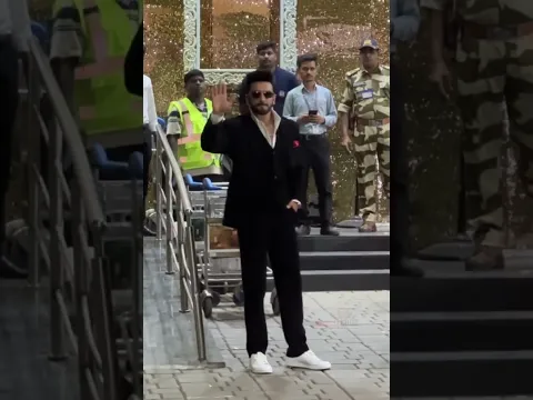 Ranveer Singh Spotted At Kalian Airport #shorts