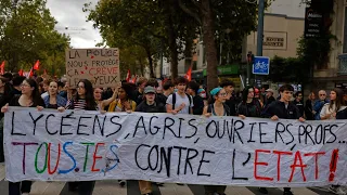 LIVE: Students, Unions, and Yellow Vests Protest in Paris
