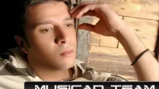 آسف جدا على اخطائي   آسف على بركان اشواقي   آسف اني غصبن عني كنت كتير عن حبك باقي   دندنها