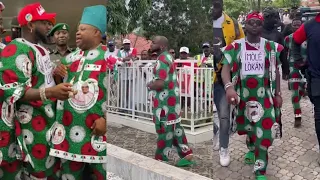 davido leads his uncle s sen adeleke campaign in osun election with pdp