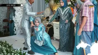 lagu bangbung hideung bikin satu keluarga kesurupan 