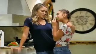 Lesbian Kissing