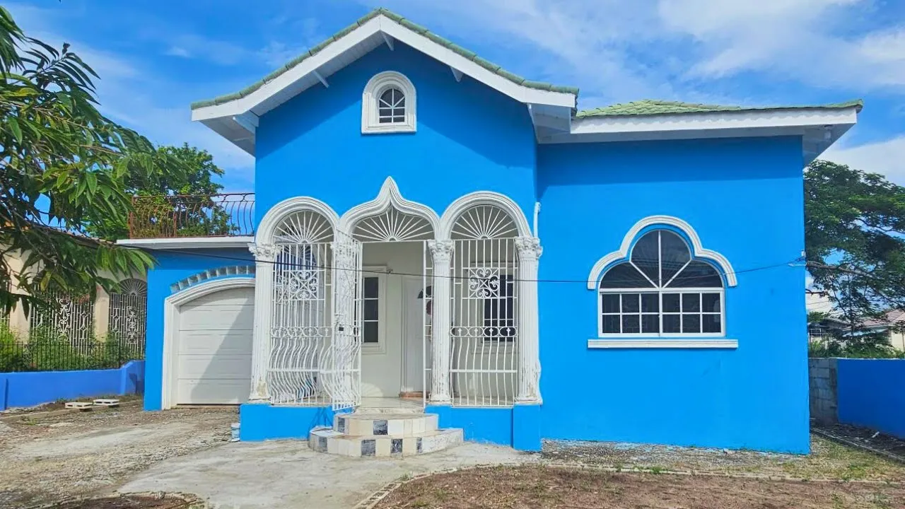 145 MONTCLAIR HEIGHTS, May Pen, Clarendon