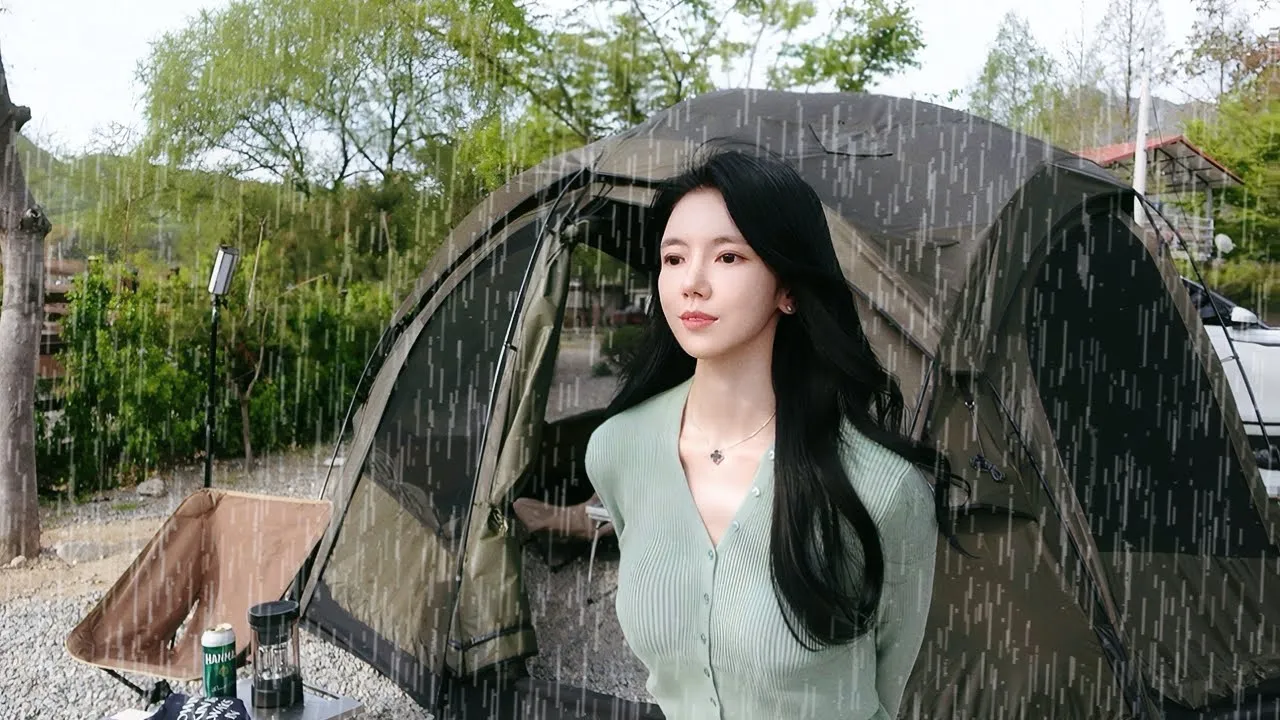 폭우 쏟아지는 날｜캠핑 브이로그｜솔캠｜솔로캠핑｜우중 캠핑 ASMR☔️｜떡볶이｜알밤막걸리🍶｜계룡산 사계절 캠핑장 サムネイル