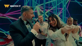 كلهم بحبوا مودي    أنا إيه اللي جابني هنا هنا    أنا مش مكاني هنا هنا     دندنها